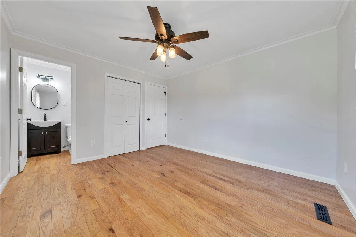 2728 Thompson Ridge RD - Photo 13