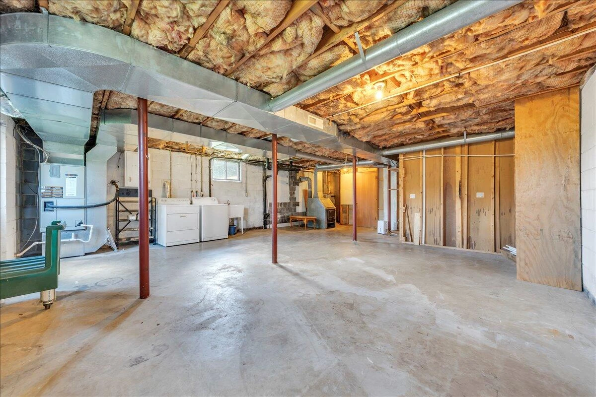 2728 Thompson Ridge RD - Photo 17