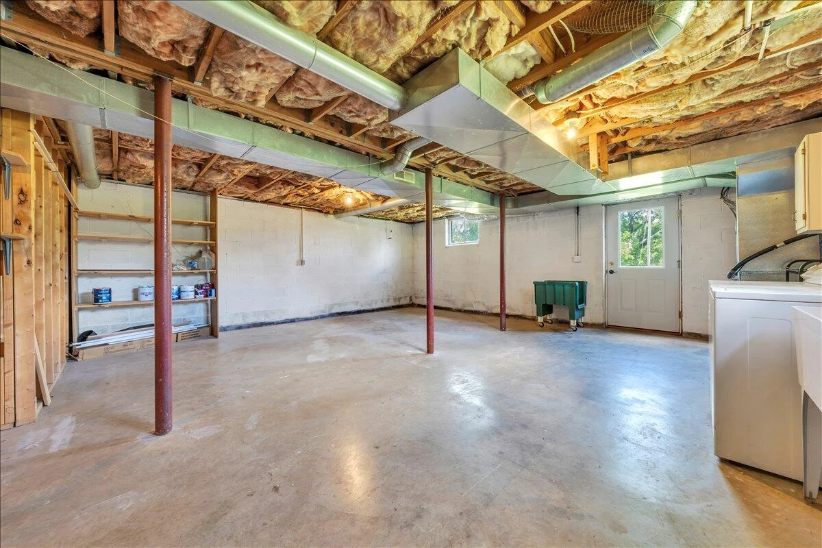 2728 Thompson Ridge RD - Photo 18
