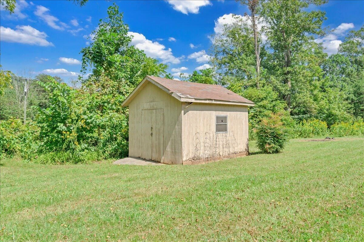 2728 Thompson Ridge RD - Photo 27