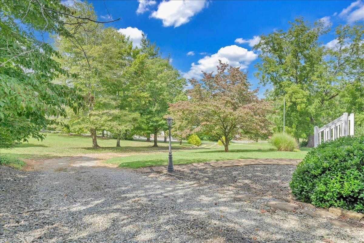 2728 Thompson Ridge RD - Photo 34
