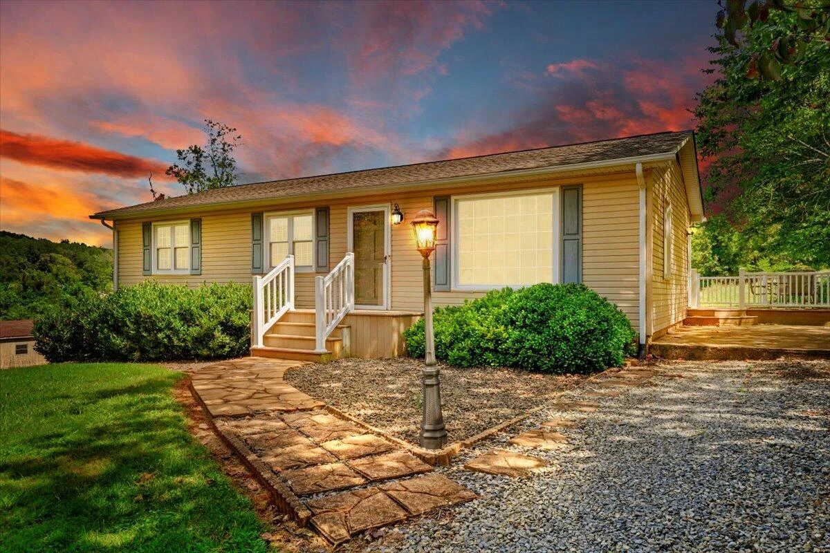 2728 Thompson Ridge RD - Photo 35