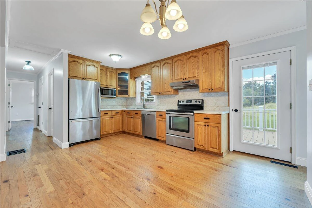 2728 Thompson Ridge RD - Photo 4