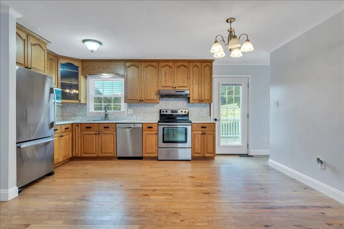 2728 Thompson Ridge RD - Photo 5
