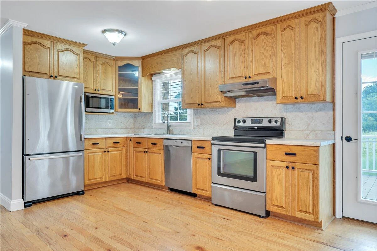 2728 Thompson Ridge RD - Photo 6