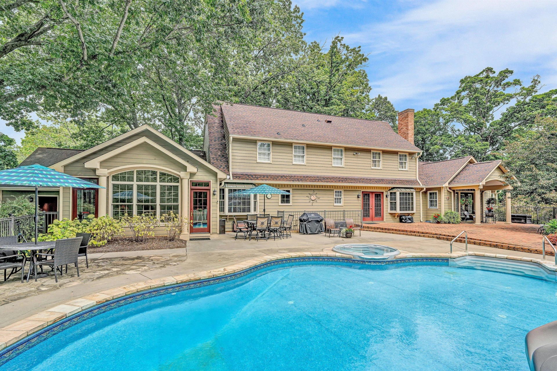 2836 Fairway Forest DR - Photo 8