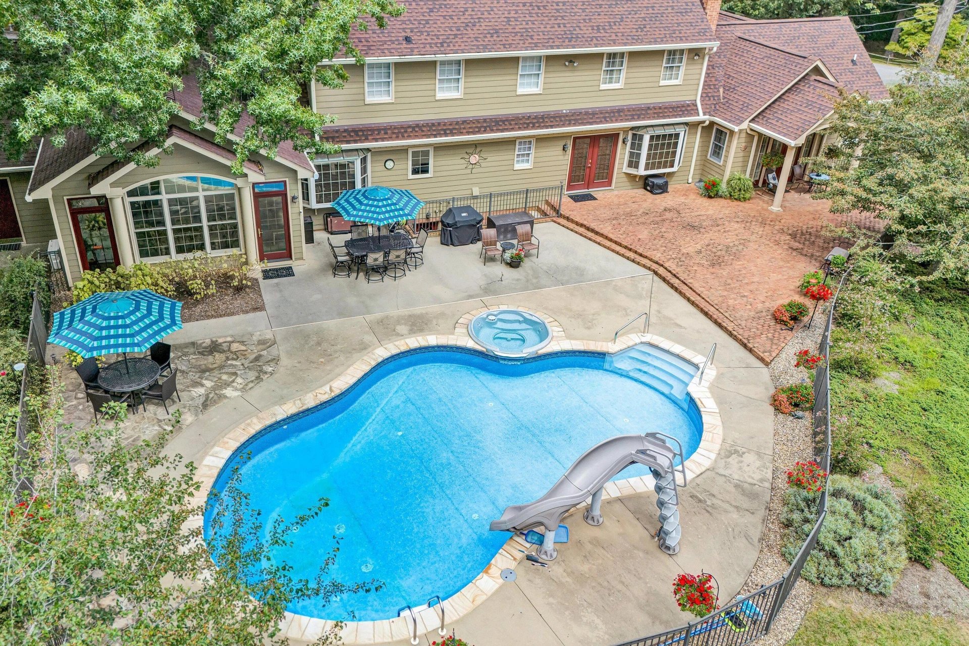2836 Fairway Forest DR - Photo 69