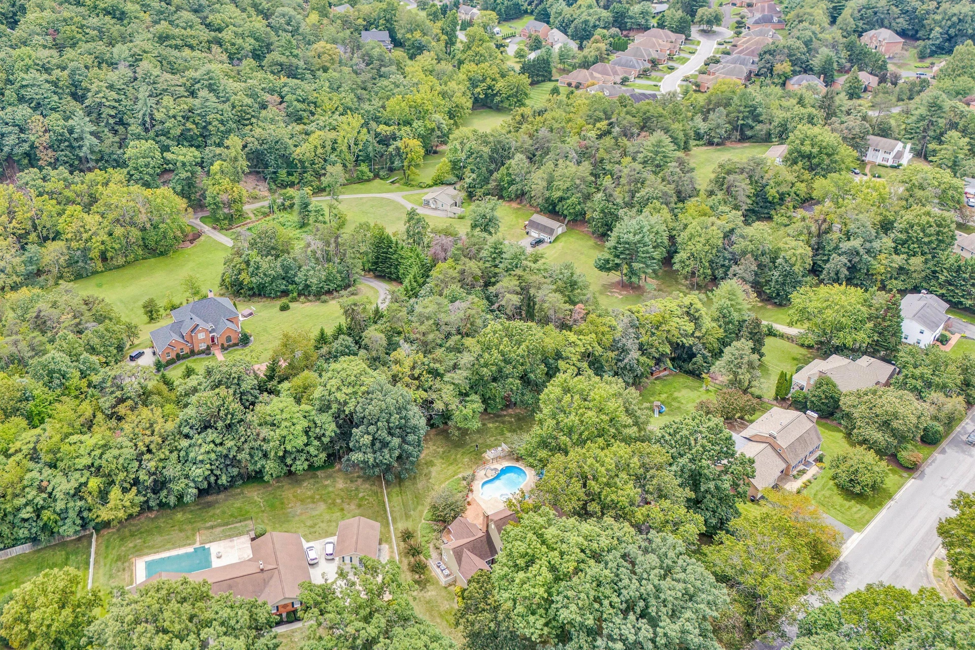 2836 Fairway Forest DR - Photo 85
