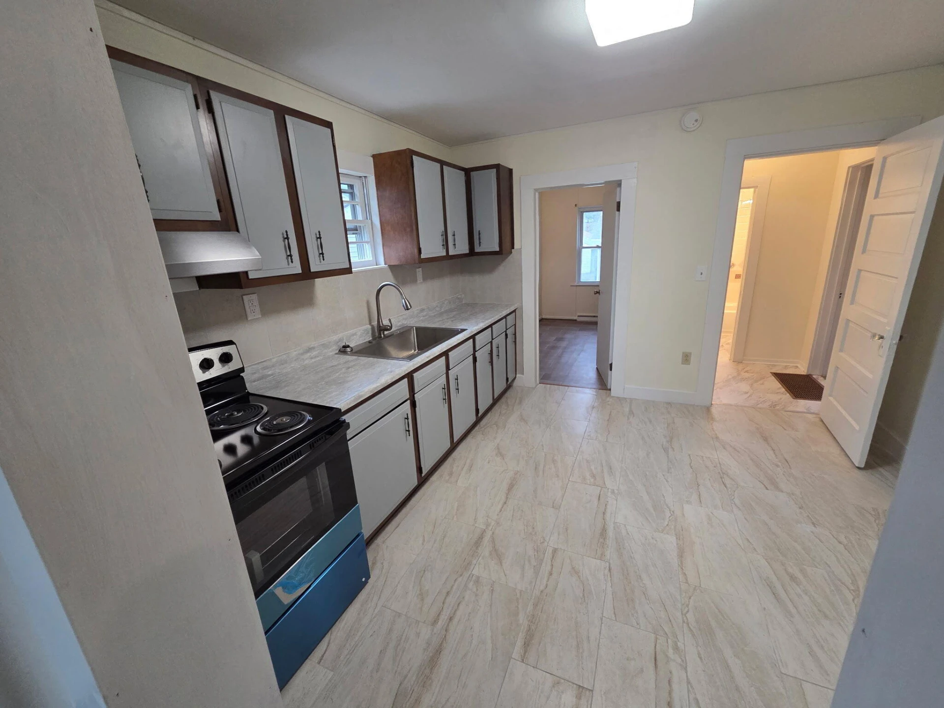 719 N Pocahontas AVE - Photo 3