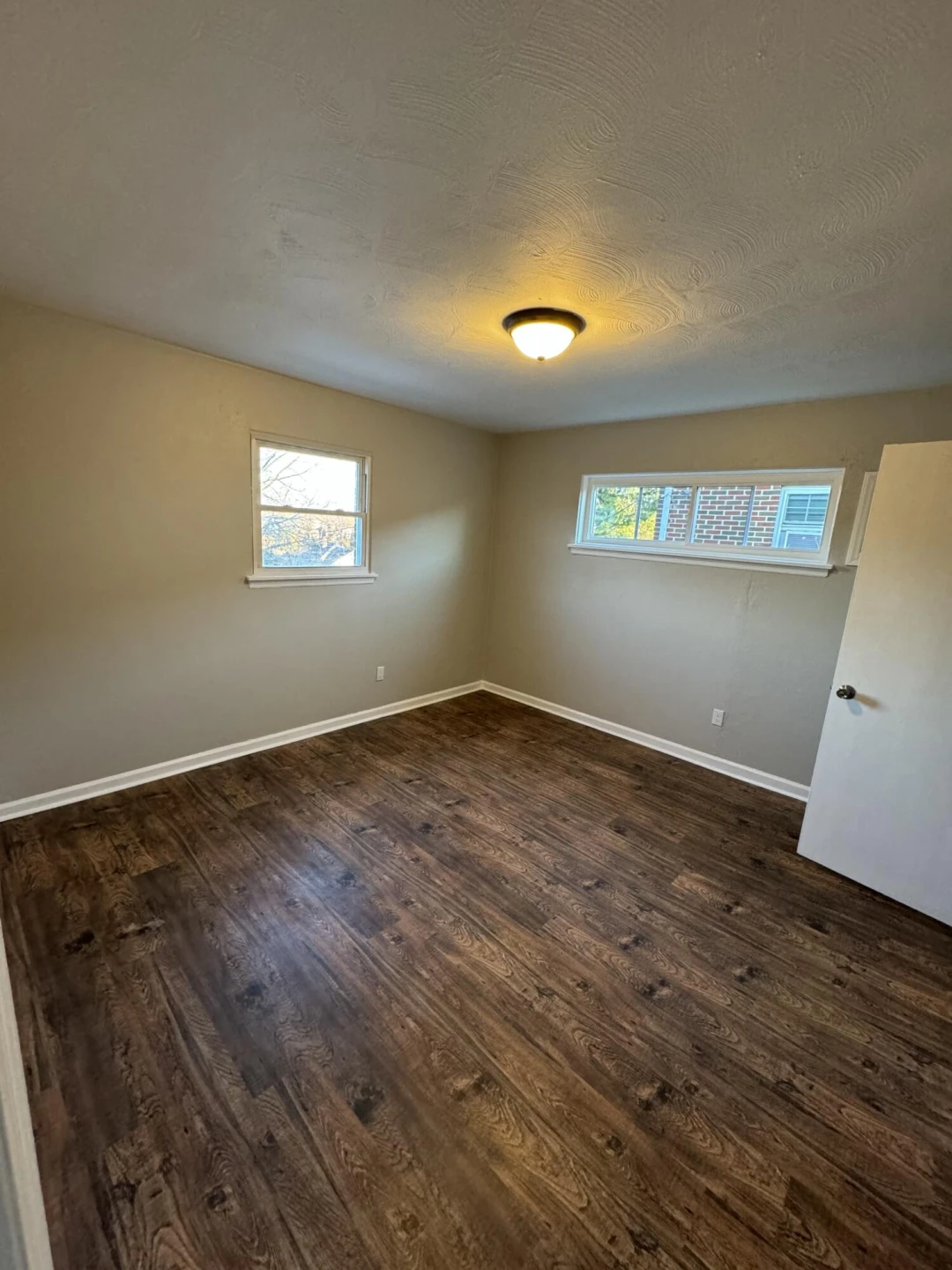 1630 Wayne ST NE - Photo 3
