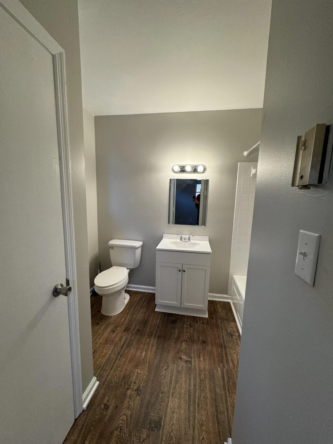 1630 Wayne ST NE - Photo 4