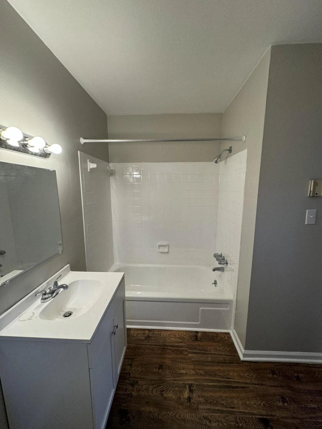 1630 Wayne ST NE - Photo 5