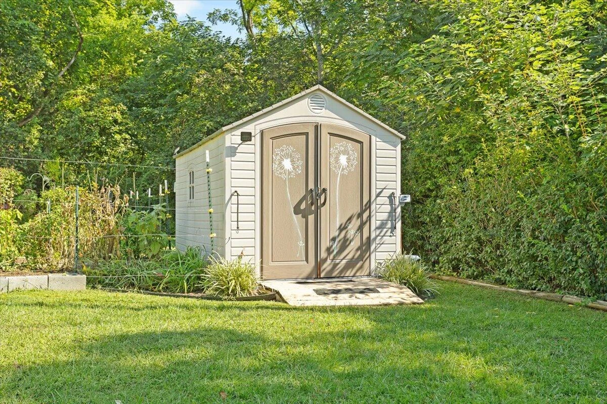 4309 Cresthill DR - Photo 44