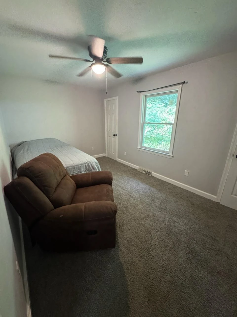 4515 Grassy Hill RD - Photo 16