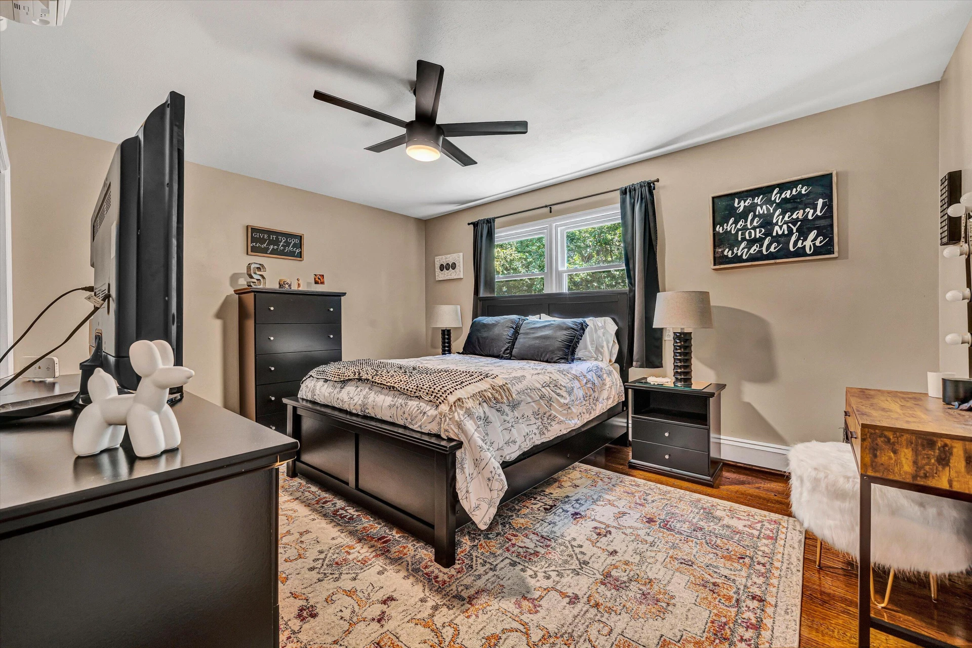 640 Dawnridge LN - Photo 15
