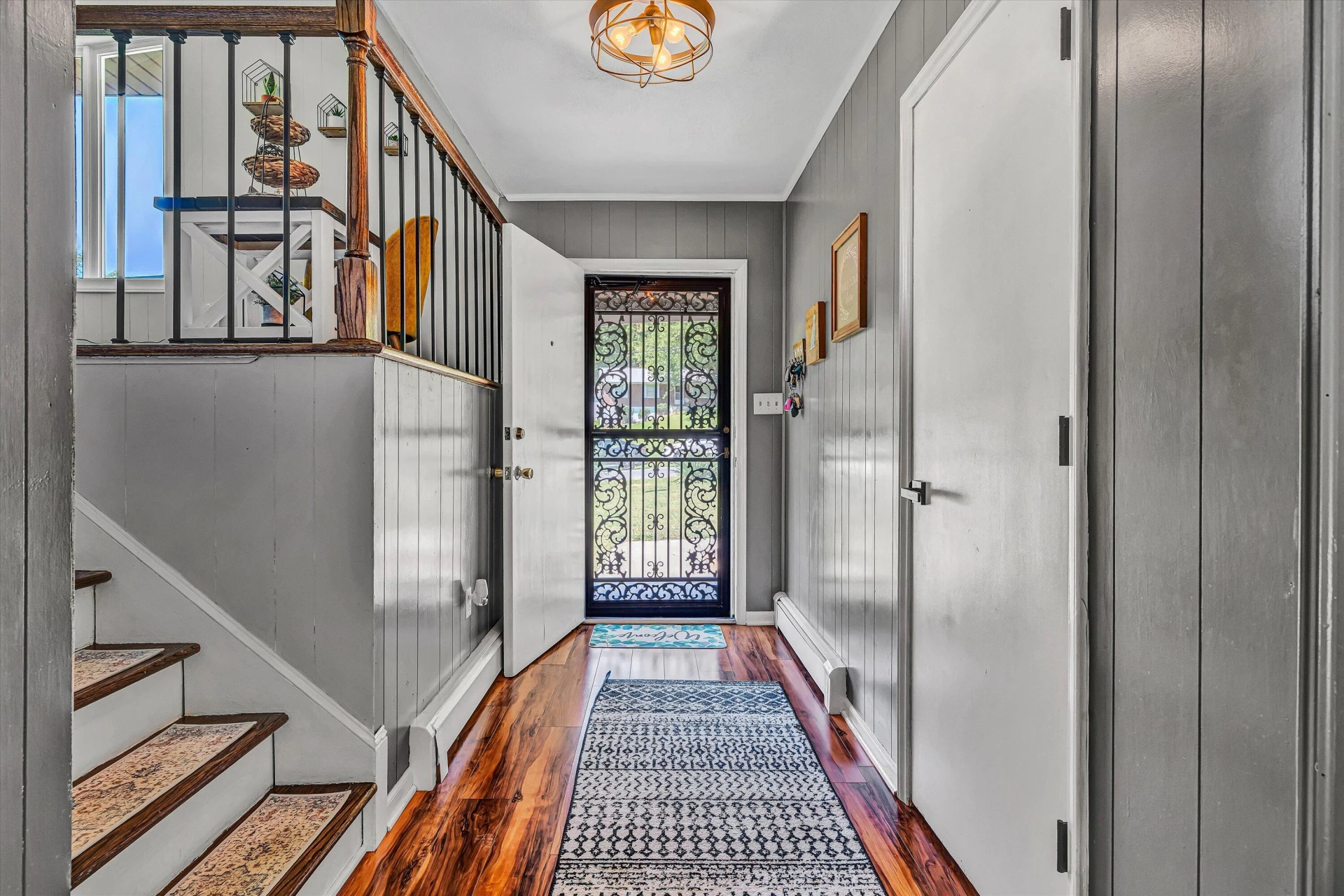 640 Dawnridge LN - Photo 3