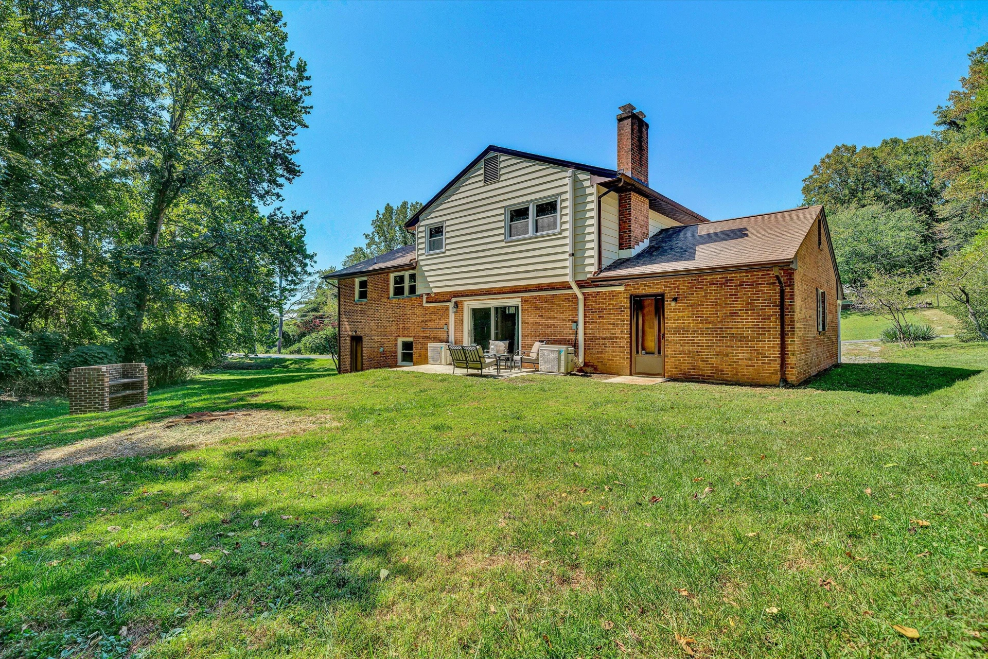 640 Dawnridge LN - Photo 31