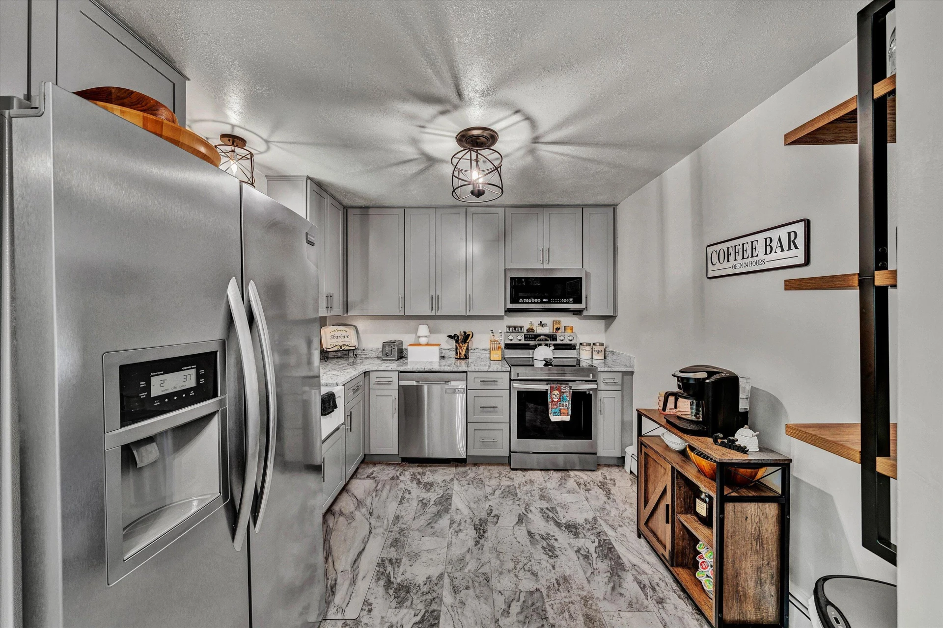 640 Dawnridge LN - Photo 9
