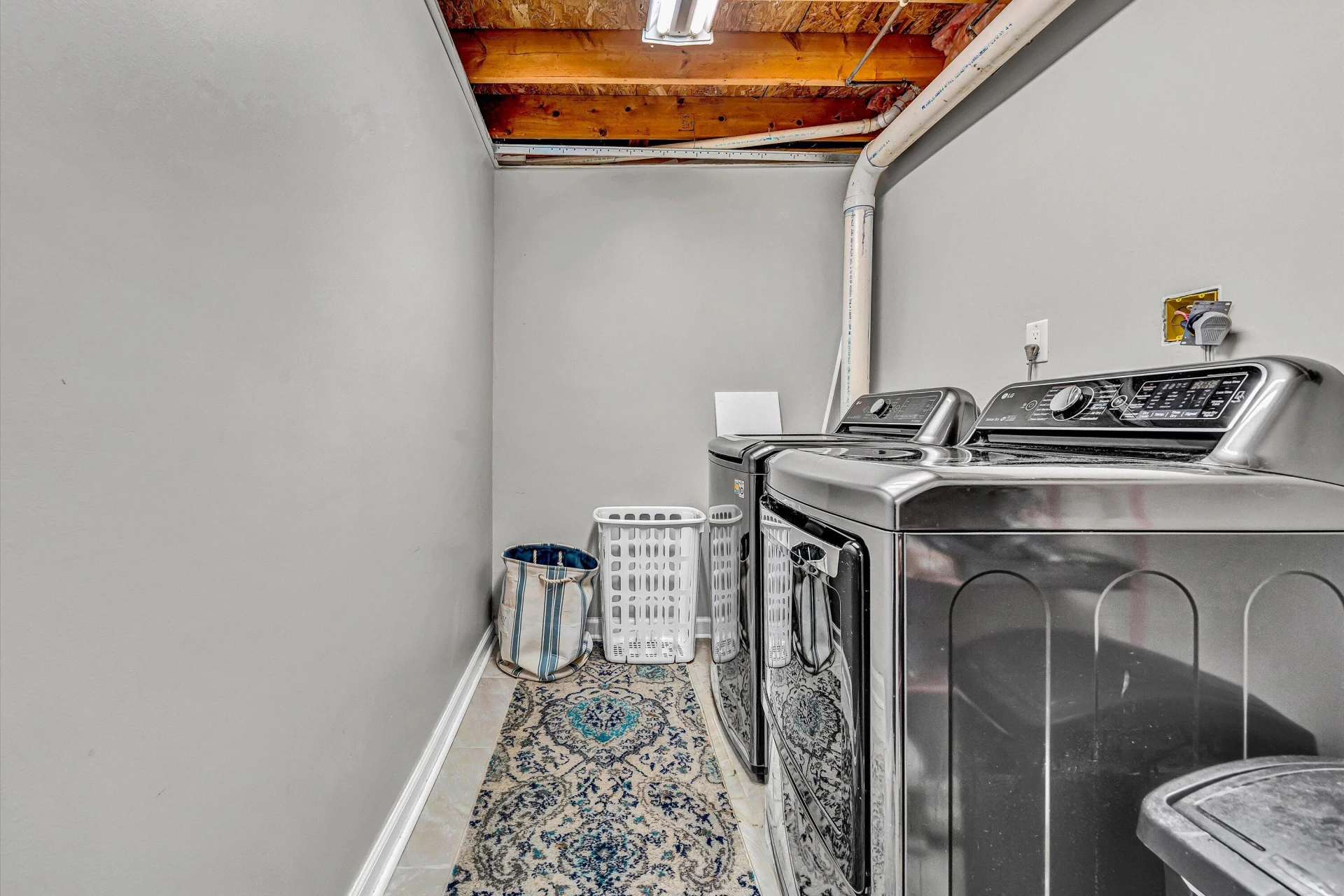 4070 Pitzer RD - Photo 21
