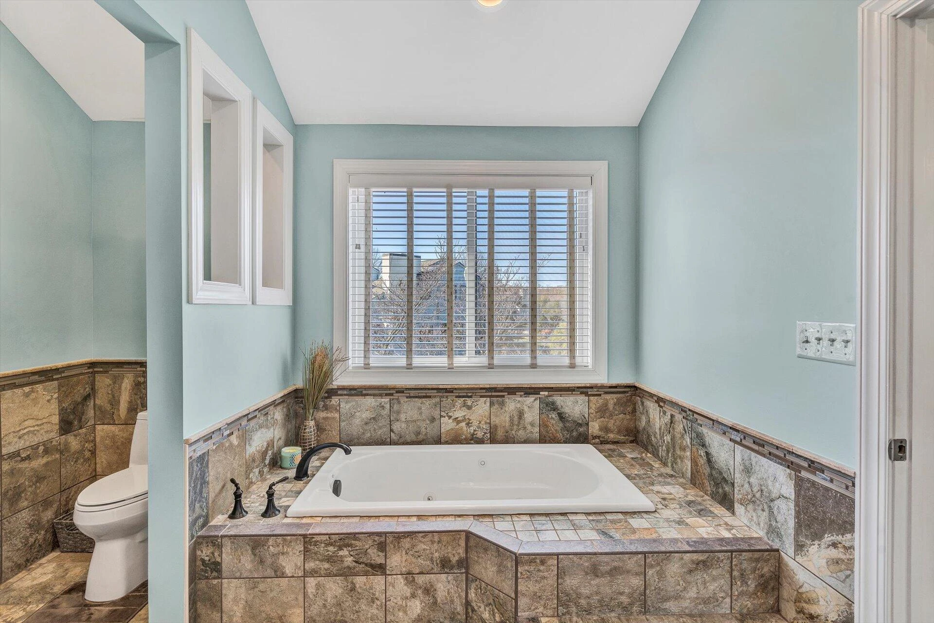 270 Peninsula Point DR #A - Photo 29