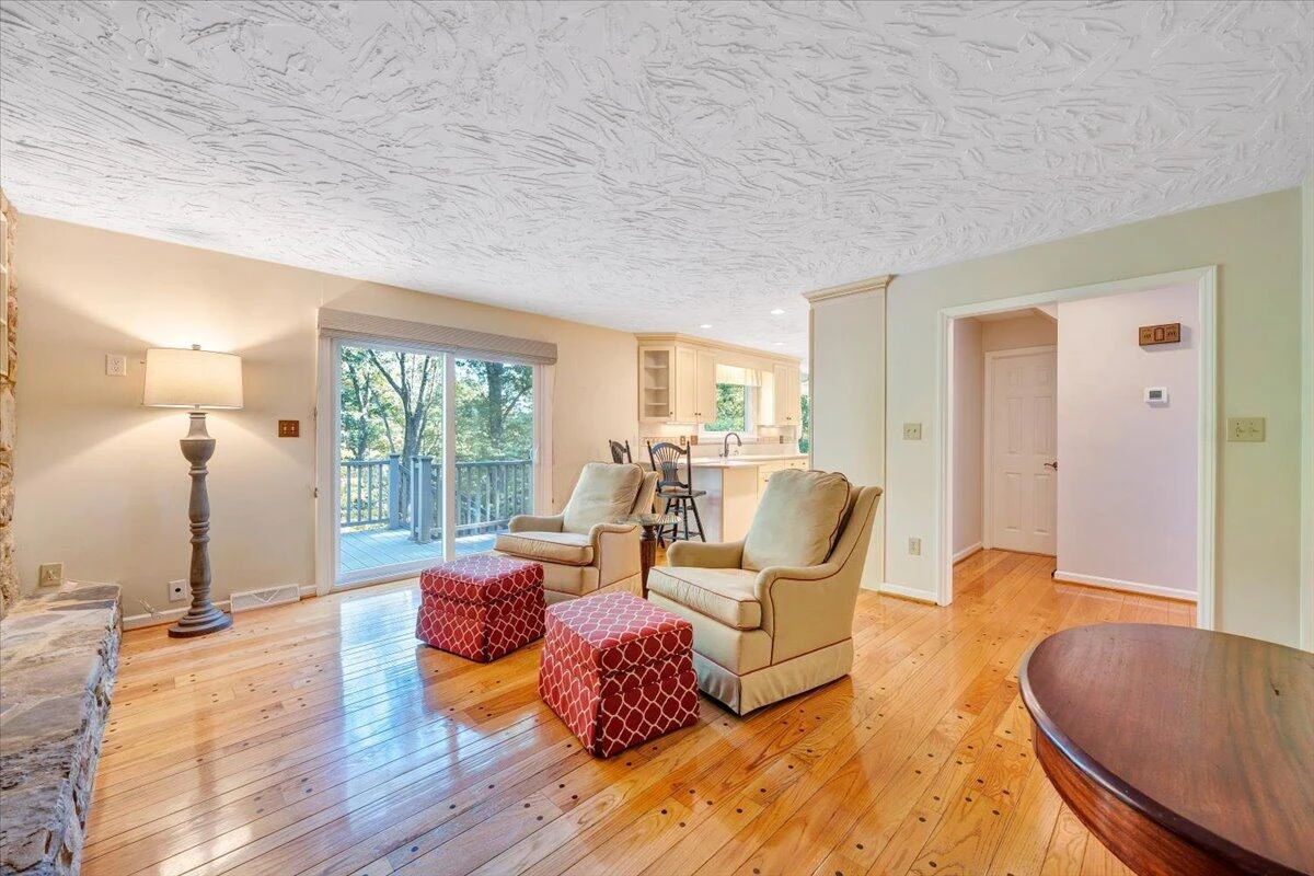 1135 Lakeridge CIR - Photo 18
