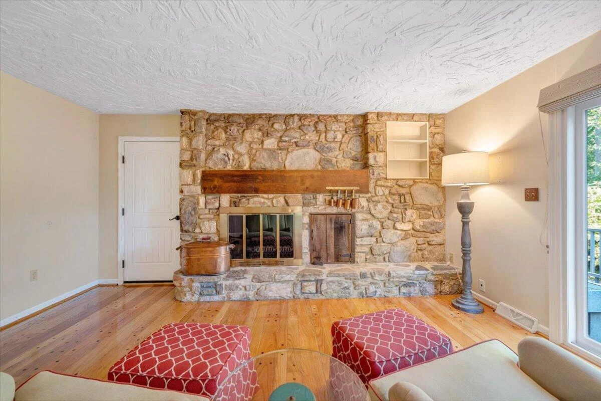 1135 Lakeridge CIR - Photo 19