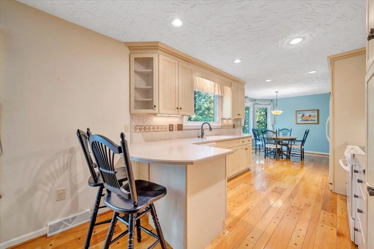 1135 Lakeridge CIR - Photo 23