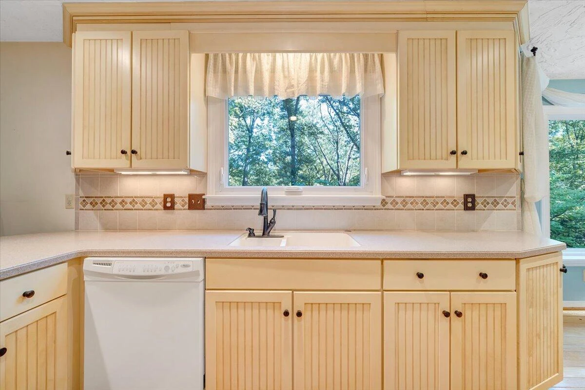 1135 Lakeridge CIR - Photo 25