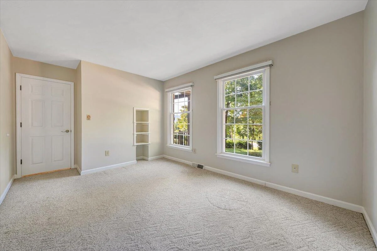 1135 Lakeridge CIR - Photo 35