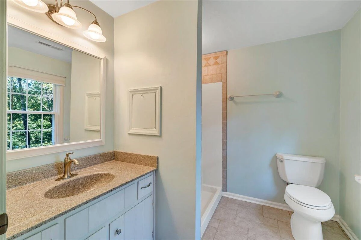 1135 Lakeridge CIR - Photo 41