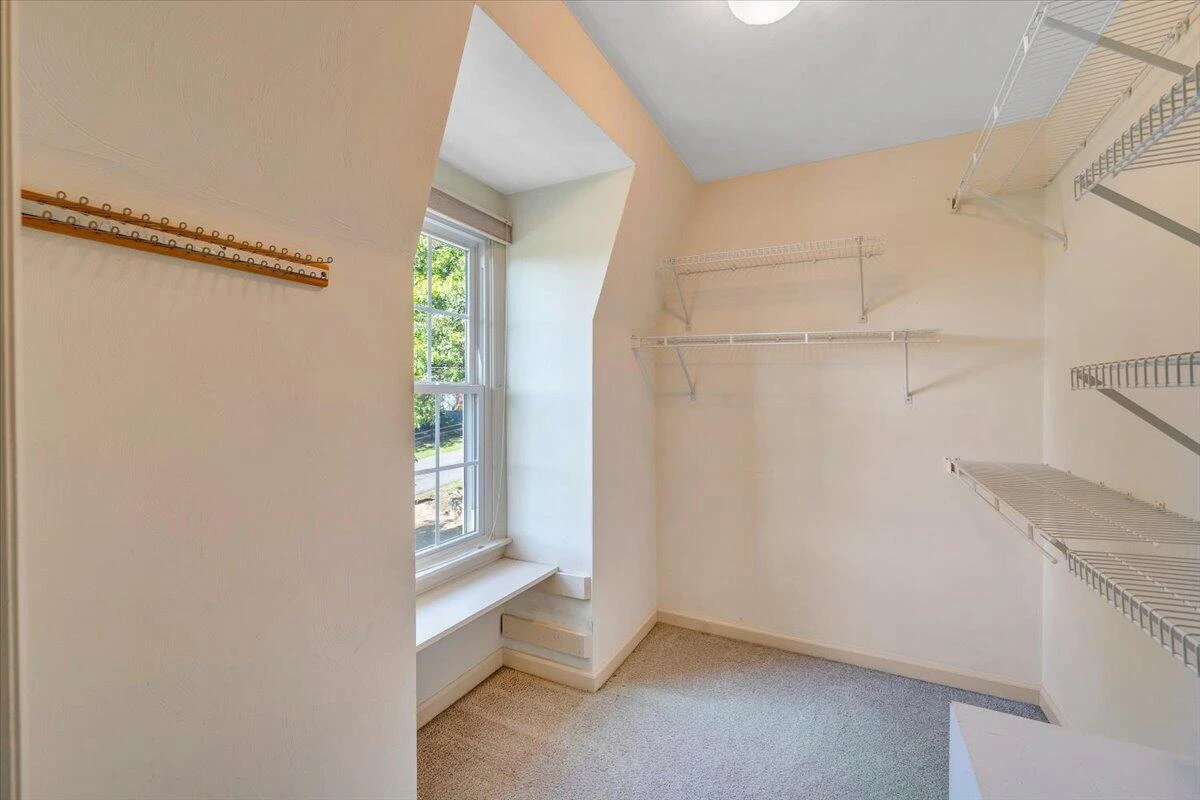 1135 Lakeridge CIR - Photo 43