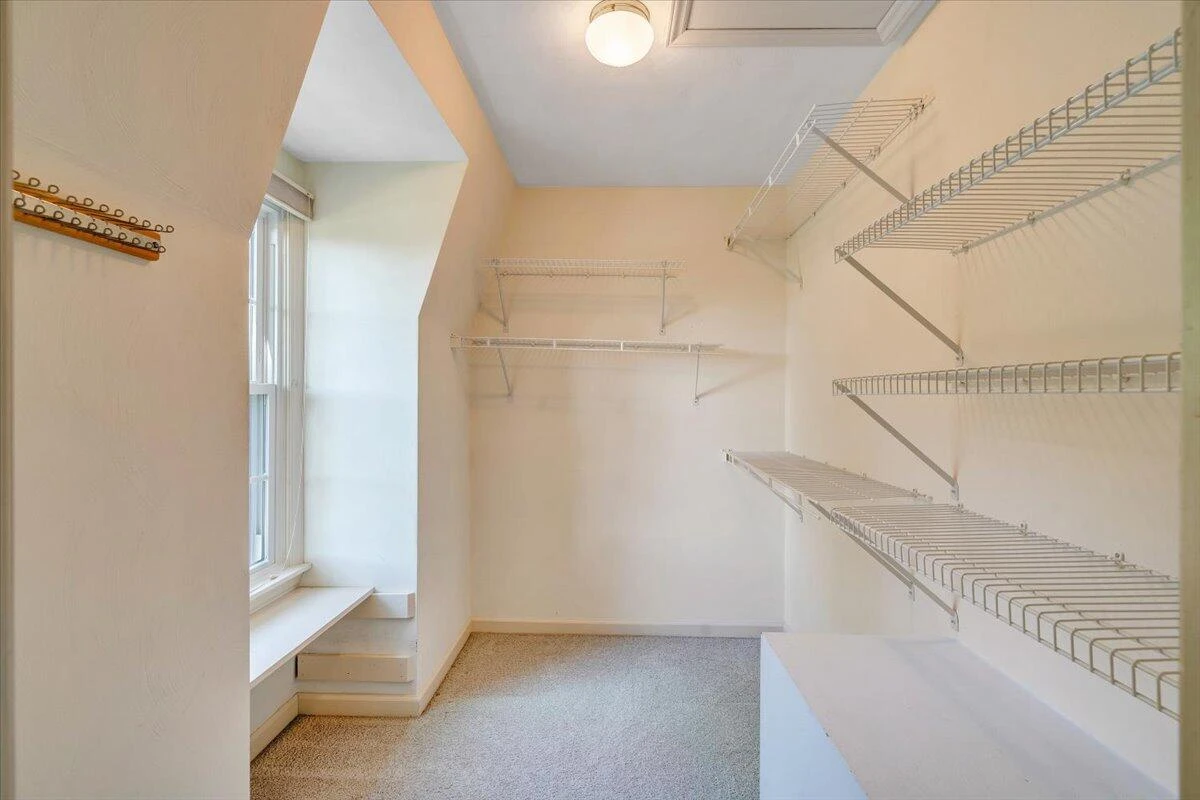 1135 Lakeridge CIR - Photo 44