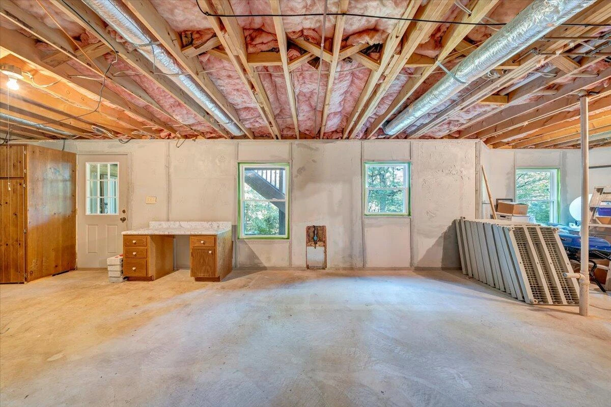 1135 Lakeridge CIR - Photo 54