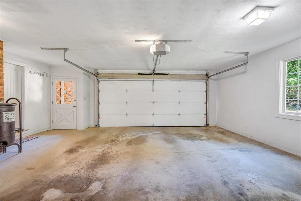 1135 Lakeridge CIR - Photo 62