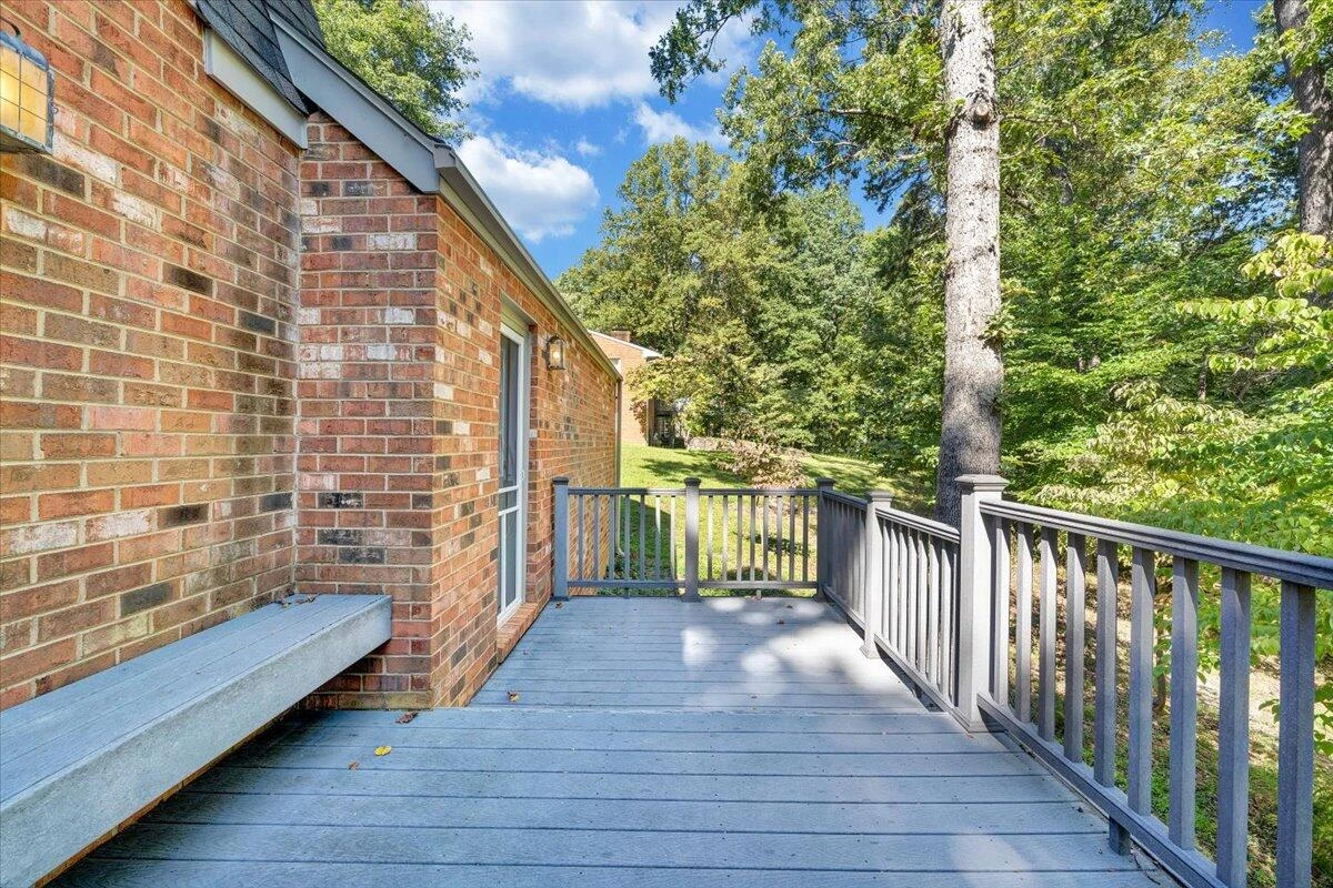 1135 Lakeridge CIR - Photo 64