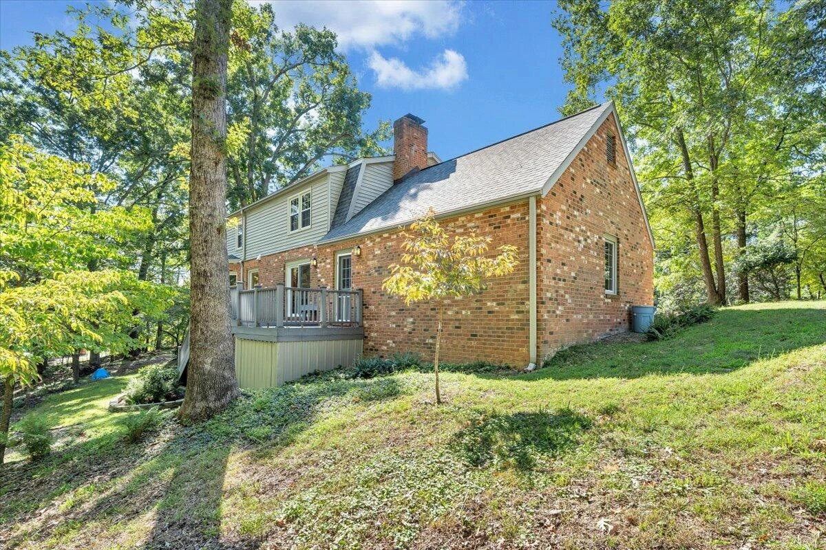 1135 Lakeridge CIR - Photo 69