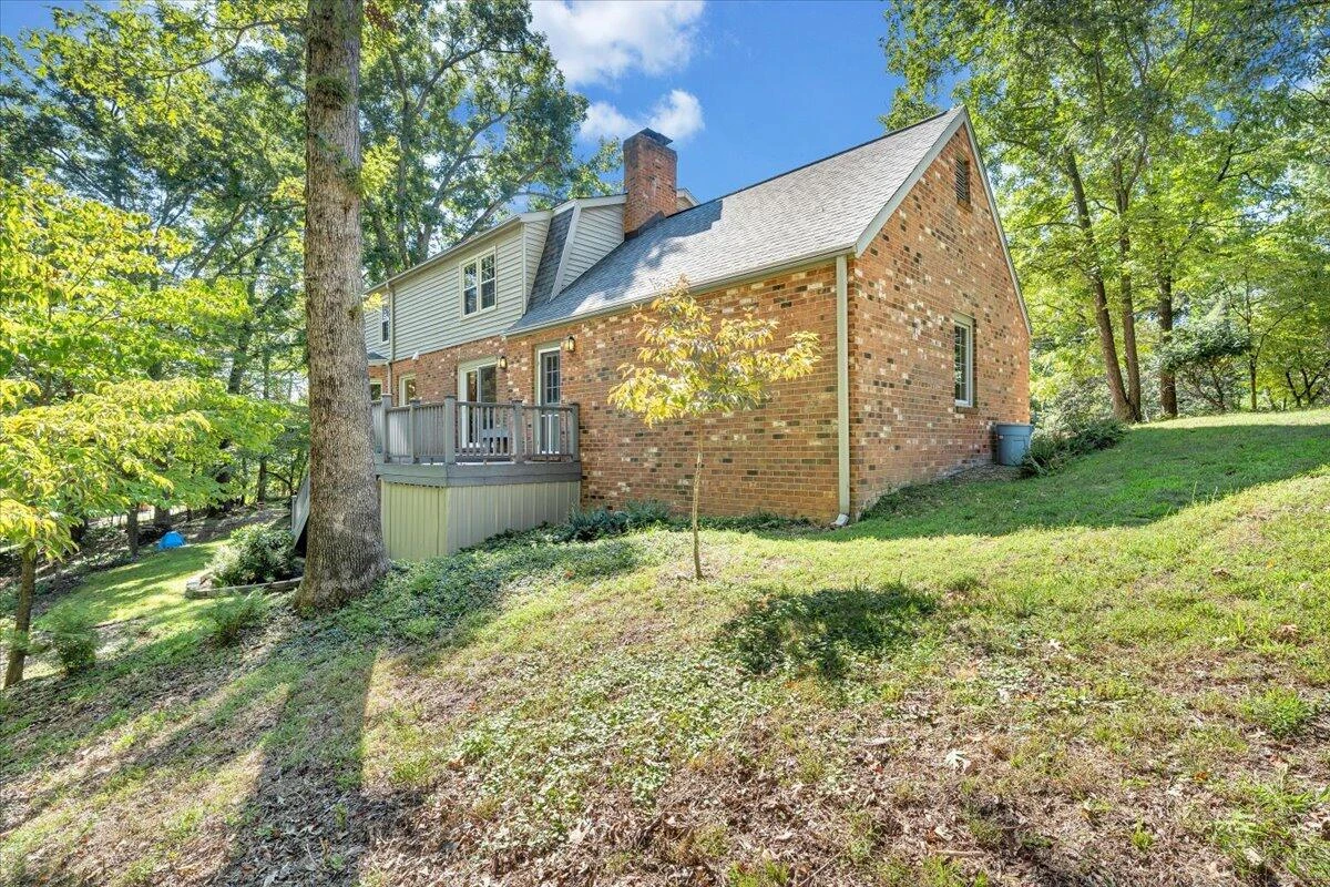 1135 Lakeridge CIR - Photo 70