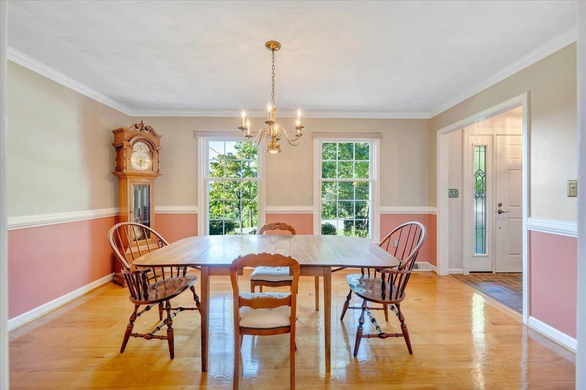 1135 Lakeridge CIR - Photo 11
