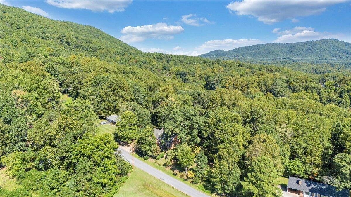 1135 Lakeridge CIR - Photo 86