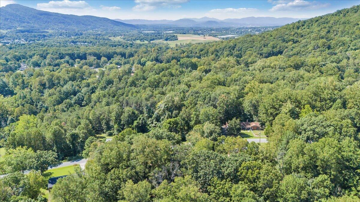 1135 Lakeridge CIR - Photo 96