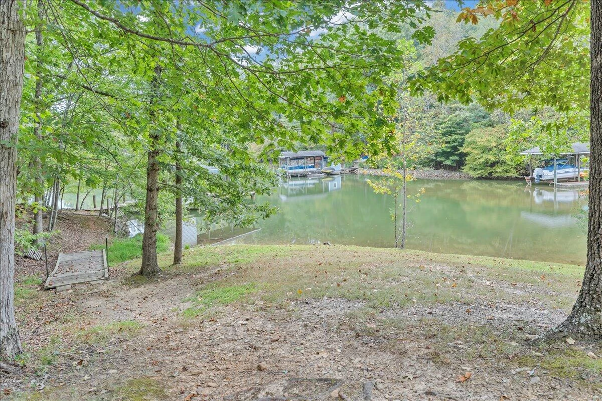 2854 Hickory Cove LN - Photo 104