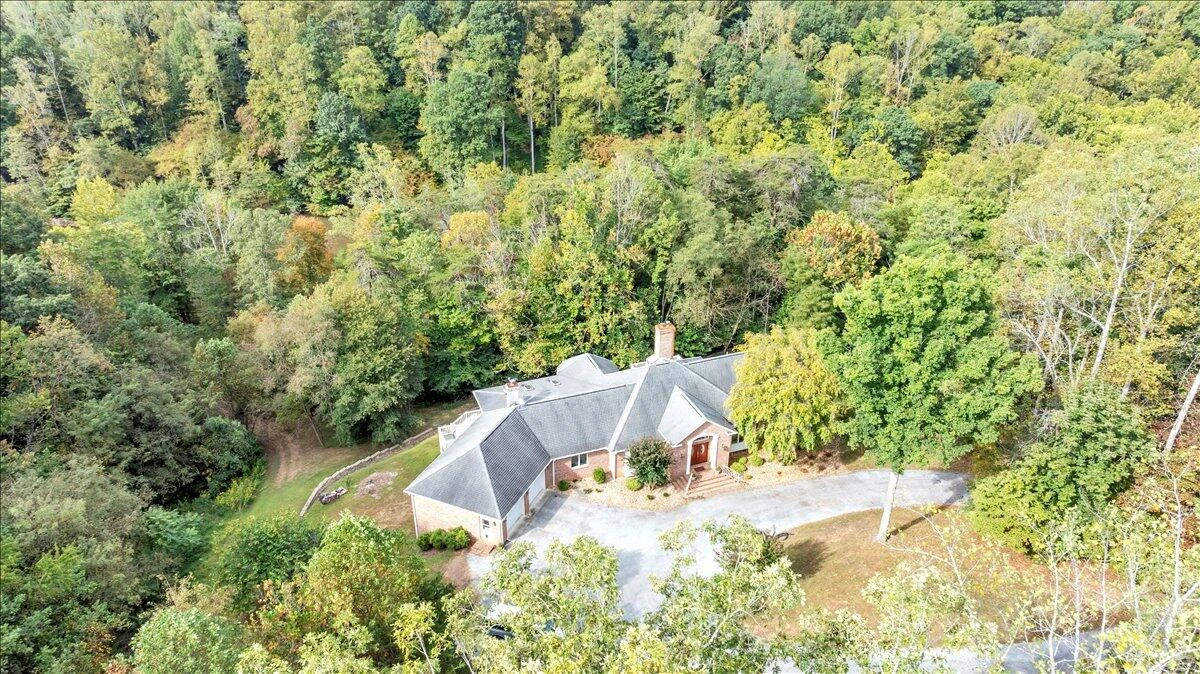 2854 Hickory Cove LN - Photo 110