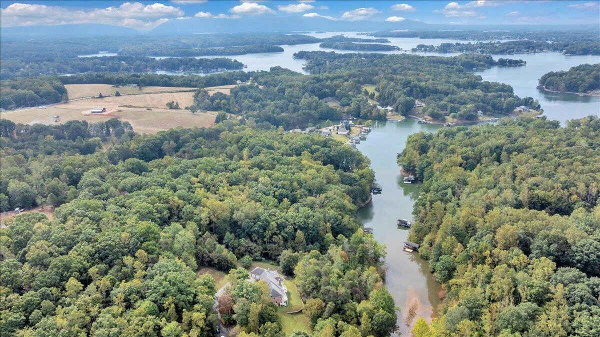 2854 Hickory Cove LN - Photo 123