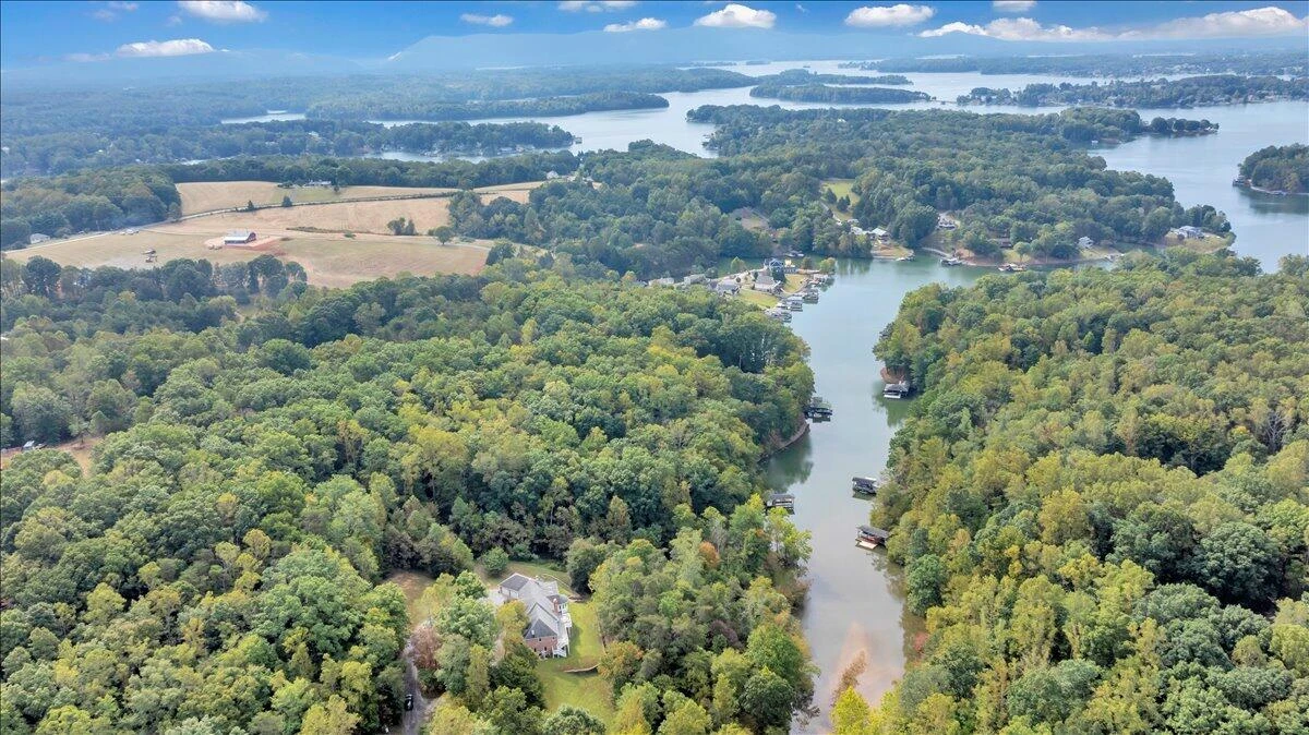 2854 Hickory Cove LN - Photo 124