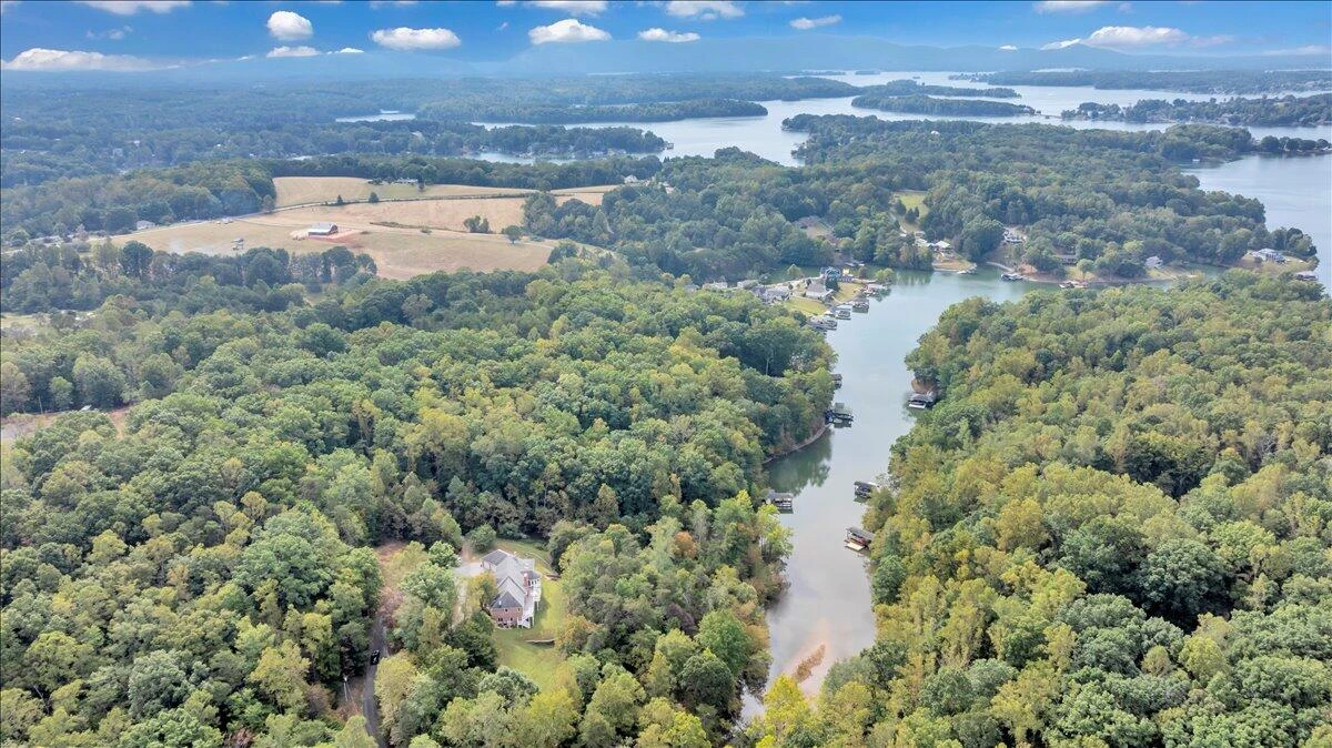 2854 Hickory Cove LN - Photo 125