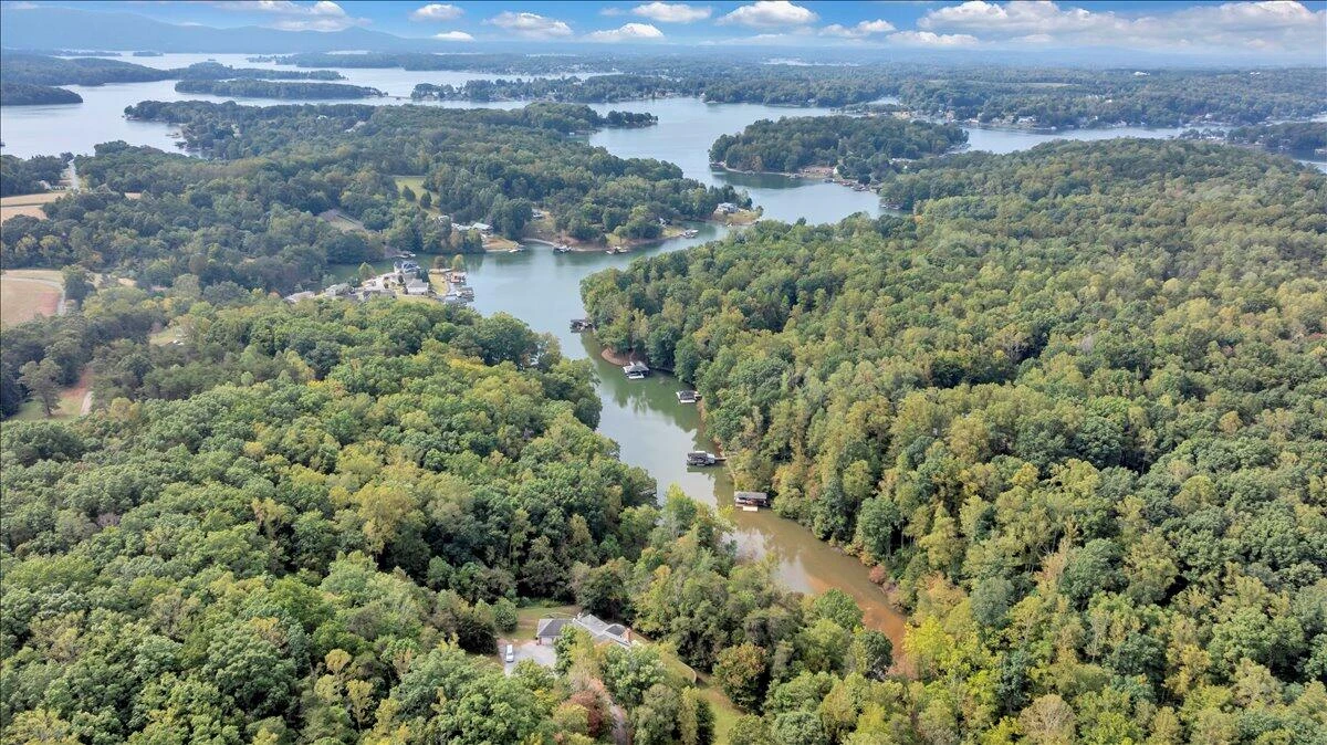 2854 Hickory Cove LN - Photo 126