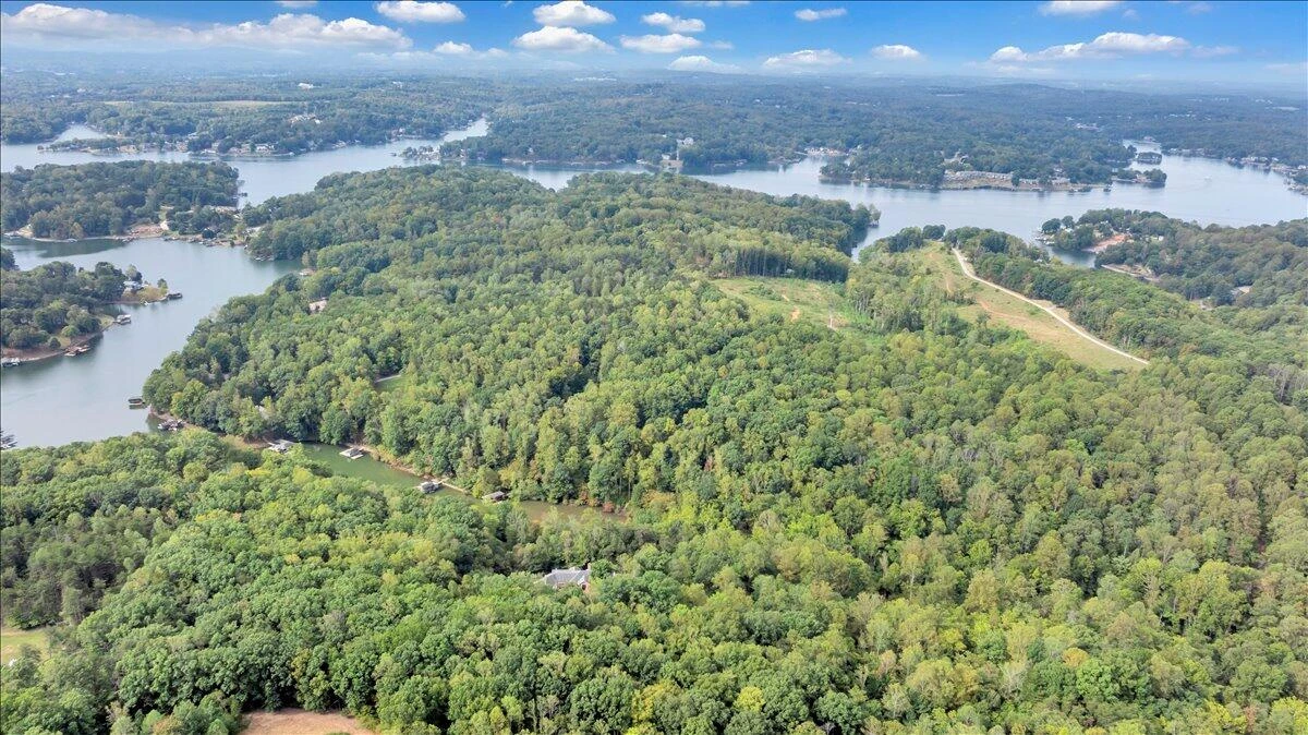 2854 Hickory Cove LN - Photo 129
