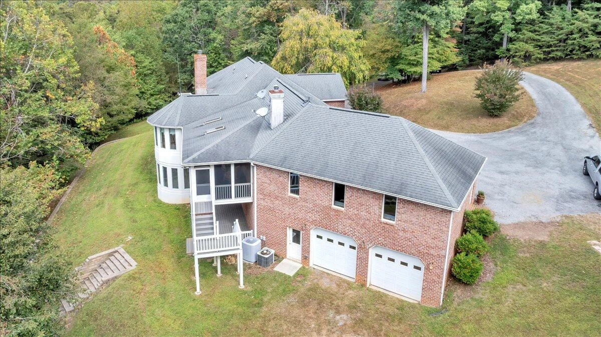 2854 Hickory Cove LN - Photo 140