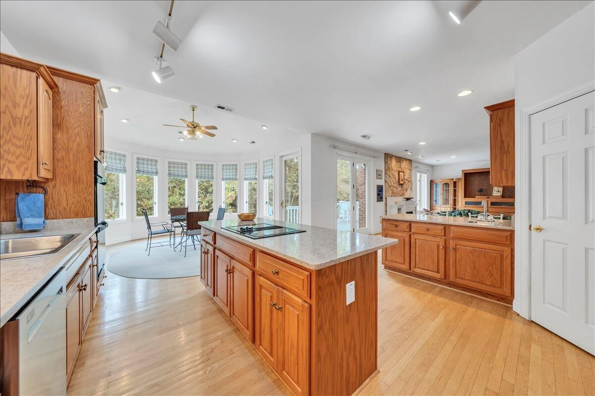 2854 Hickory Cove LN - Photo 22