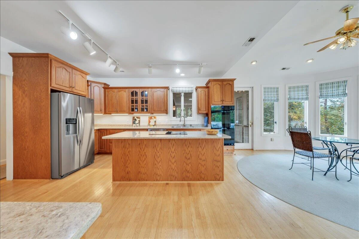 2854 Hickory Cove LN - Photo 27